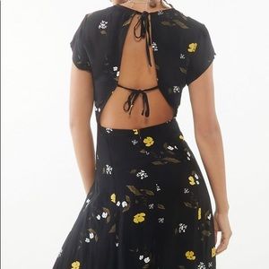 Urban Outfitters Lindsey cap-sleeve midi dress